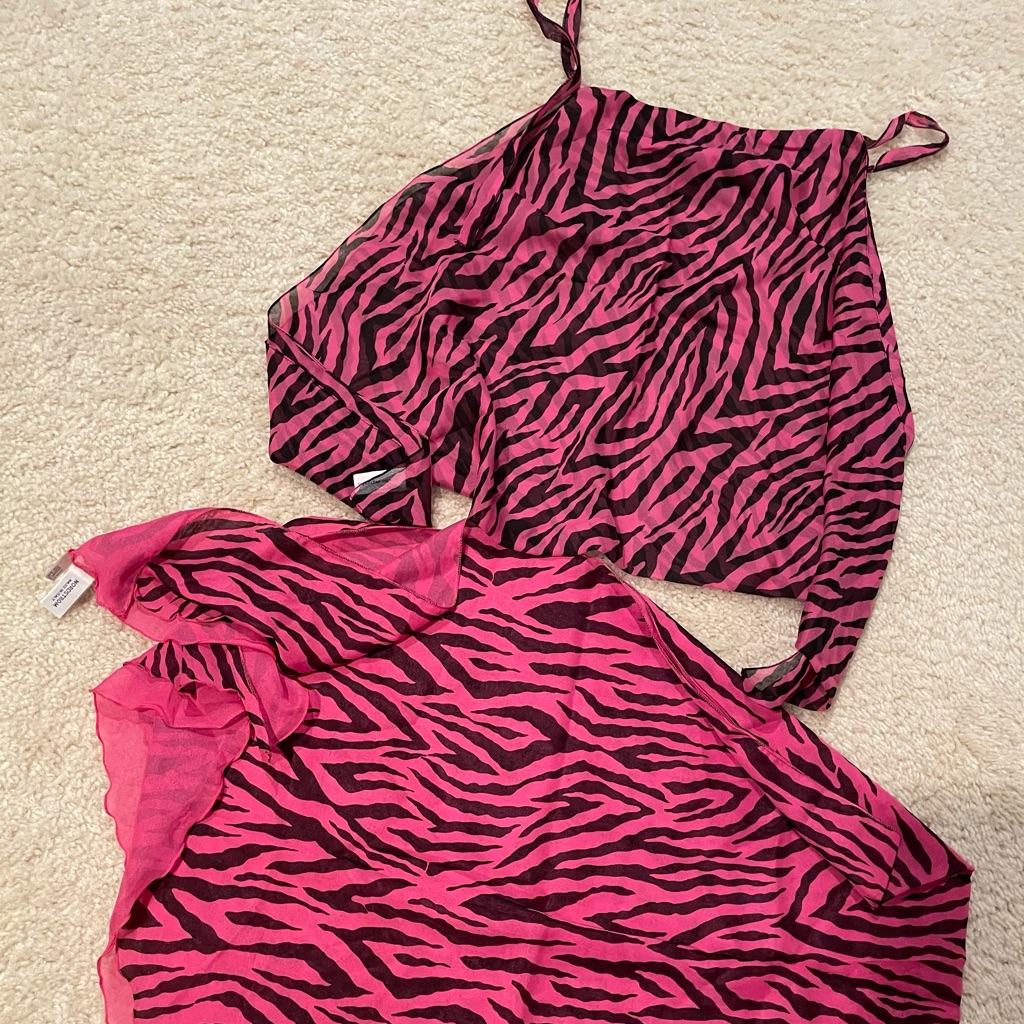 Pareo And Matching Top